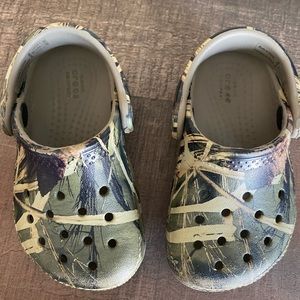 Camo toddler crocs